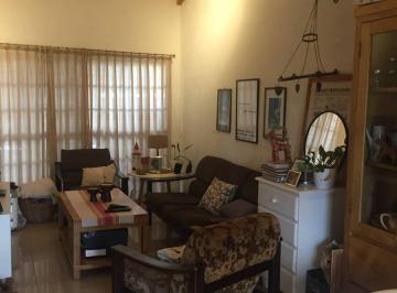 Casa · 425m² · 3 Ambientes · 1 Cochera · Cf1332 - Casa con Amplio Terreno en Venta - 2 Dorm. - Zona Barrio Panambí