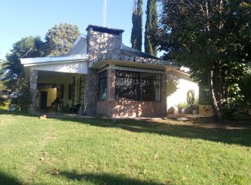 Casa · 165m² · 12 Ambientes · Casa Mas Cabaña con Pileta en La Granja
