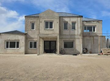 MED-MED-101_2 · Vendo Casa B/privado Plottier 390 m²