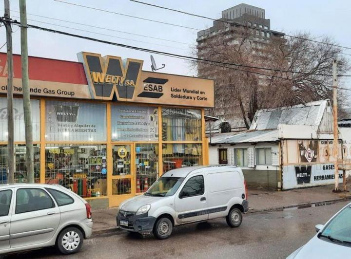 Local comercial · 900m²