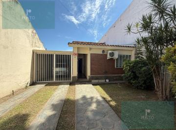 Casa · 372m² · 3 Dormitorios · 2 Cocheras · Casa en San Miguel de Tucumán