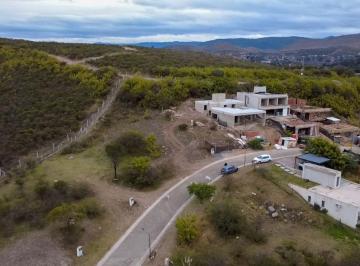 Terreno , La Calera · Lote en Venta en Colinas de La Deseada (Alto, con Vista y Colinda con Barrio Cerrado)