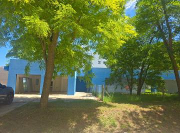 Casa · 300m² · 4 Ambientes · 1 Cochera · Casa en Club del Haras