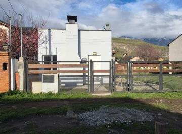 Casa · 66m² · 2 Ambientes · 1 Cochera · Casa 66 m² en Venta 2 Ambientes Terreno 360 m² El Bolson Usd110.000