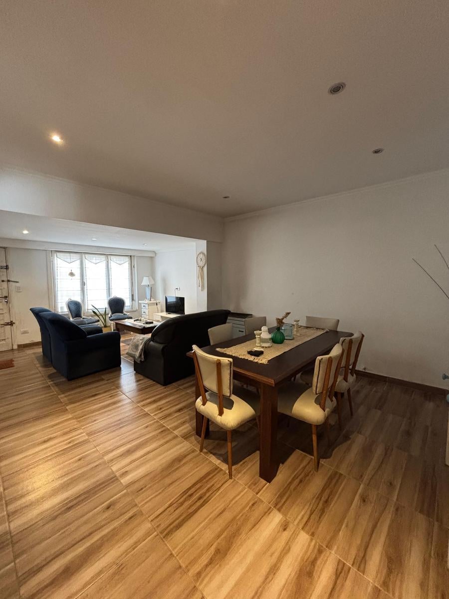 Casa 4 amb, 139m² en venta — La Perla