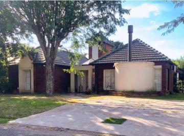 Casa · 130m² · 4 Ambientes · 1 Cochera · Banco Provincia Alquiler