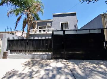 Casa · 250m² · 7 Ambientes · Casa - Lomas de Zamora Oeste