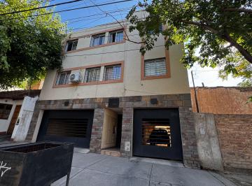 Departamento de 4 ambientes, Godoy Cruz · Duplex en Venta - Necochea 1744