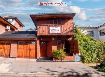 Casa · 125m² · 4 Ambientes · 2 Cocheras · Triplex en Venta Villa Sarmiento Apto Crédito