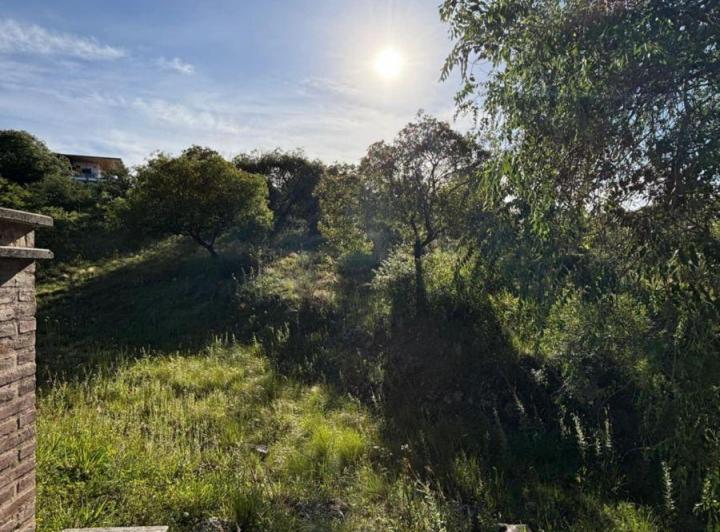 Terreno · 1051m²