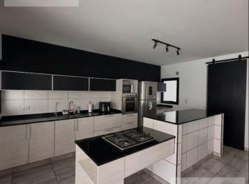 Casa · 220m² · 7 Ambientes · 2 Cocheras · Excelente Casa 4 Dorm. - Recibe Menor