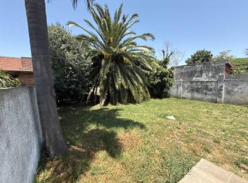 Casa · 133m² · 4 Ambientes · 2 Cocheras · Venta Casa con Jardin y Cochera en Moreno