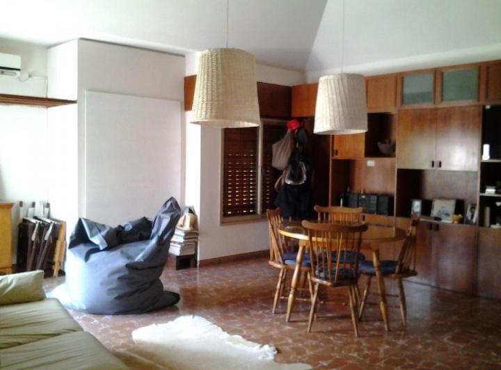 Casa · 180m² · 3 Ambientes · 2 Cocheras