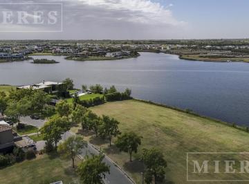 Terreno · 1085m² · Lote en Venta a La Laguna Puertos Barrio Marinas