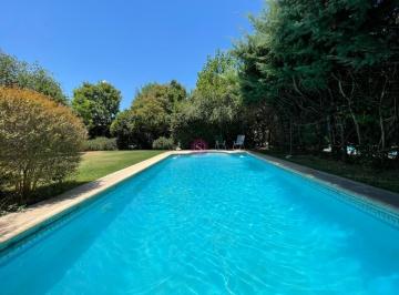 Casa · 297m² · 5 Ambientes · 2 Cocheras · Casa en Venta en Bermudas, Pilar, G. B. a. Zona Norte