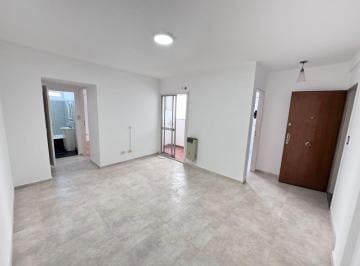 Departamento de 2 ambientes, Quilmes · Departamento 2 Ambientes Refaccionado en Venta