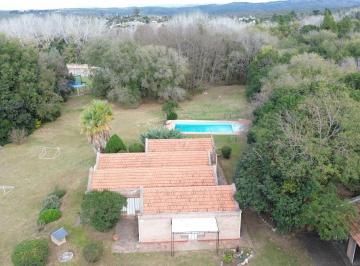 Casa · 241m² · 12 Ambientes · 5 Cocheras · Comlejo de Cabañas en Venta Sierras de Cordoba