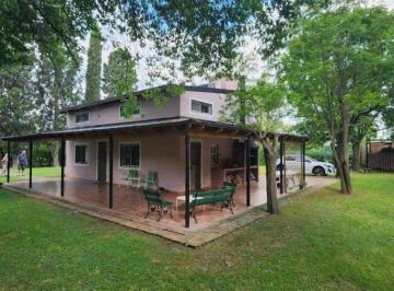 Casa de 6 ambientes, Cañuelas · Casaquinta con 3 Dorm. en 3130 m² en Venta, Cañuelas