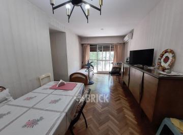 Departamento · 78m² · 4 Ambientes · 1 Cochera · Jeronimo Salguero Al 1700 - Cochera Frente Balcon Todo Sol Gran Living