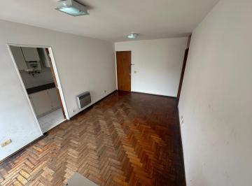 Departamento · 60m² · 2 Dormitorios · 2 Dorm. - Piso Alto - Luminoso - Zona Patio Olmos