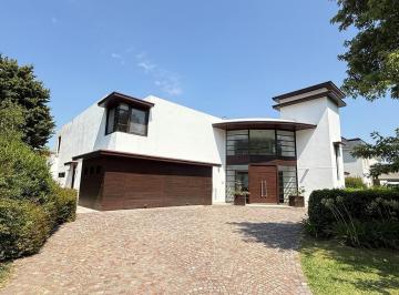 Casa · 529m² · 5 Ambientes · 5 Cocheras · Casa en Venta en Armenio Cc, Pilar, G. B. a. Zona Norte