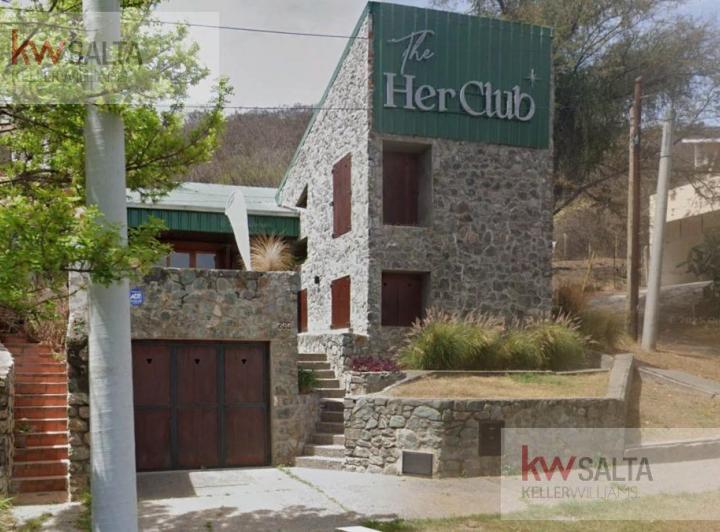 Casa · 353m² · 7 Ambientes · 1 Cochera