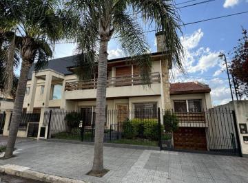 Casa de 5 ambientes, La Matanza · Chalet de 5 Ambientes - Venta - Ramos Mejía Sur