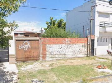 Terreno · 400m² · Lisboa Entre Callao y Guayaquil, Berisso - Lote 10 X 40 en Venta