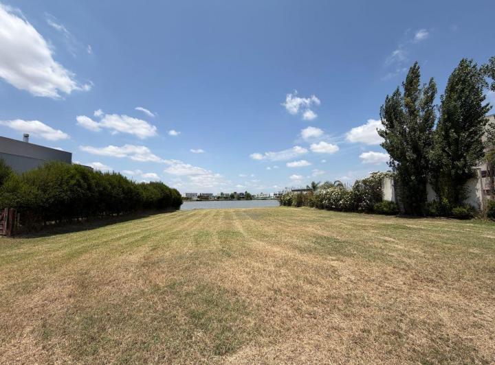 Terreno · 720m²