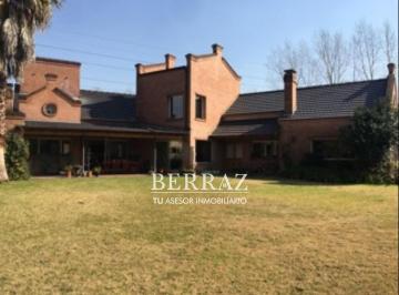 Casa · 307m² · 5 Ambientes · 1 Cochera · Casa Venta 5 Ambientes en Campo Grande Pilar Lote de 1255 m²