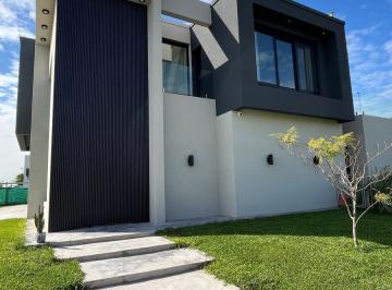 Casa · 265m² · 5 Ambientes · Casa en Venta Horizontes Al Sur