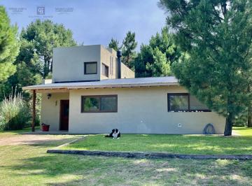 Casa · 193m² · 5 Ambientes · Venta Casa 5 Ambientes Parque Cochera Parrilla en Costa Esmeralda