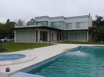 Casa · 350m² · 6 Ambientes · 1 Cochera · Casa en Posadas de Los Lagos