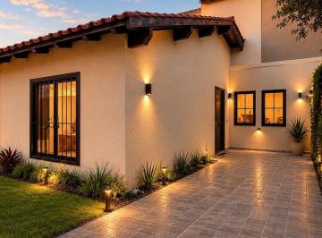 PH de 4 ambientes, Ituzaingó · Casa 4 Ambientes Independiente en PH Remodelada Al 100% - L