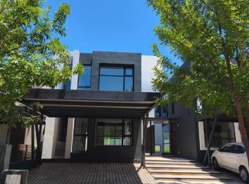 Departamento · 190ha · 7 Ambientes · Venta Duplex Greenville II Parrila Dorm. 3 en Suite Cocheras Techadas