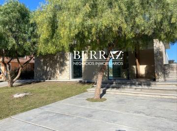 Casa · 143m² · 4 Ambientes · 2 Cocheras · Casa Venta 3 Dorm. Barrio San Ramiro Lote de 600 m² Pilar del Este
