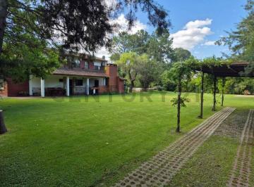 Casa · 180m² · 5 Ambientes · 2 Cocheras · Venta. - Casa 5 Ambientes Pilar.