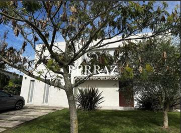 Casa · 162m² · 4 Ambientes · 2 Cocheras · Casa Venta 4 Ambientes Barrio Santa Guadalupe Lote de 632 m² Pilar del Este