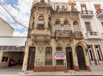 Oficina comercial · 133m² · 4 Ambientes · Casa en Venta Centro.