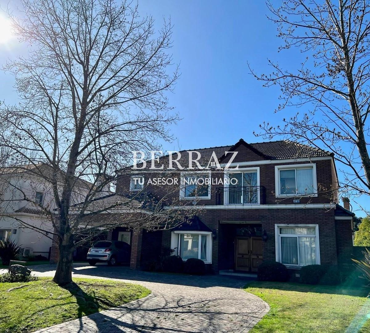 Casa venta 5 ambientes en Ayres De Pilar lote de 1156 m2
