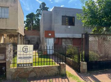 PH · 74m² · 3 Ambientes · Venta PH a Reciclar de 2 Dorm. con Patio | Fisherton