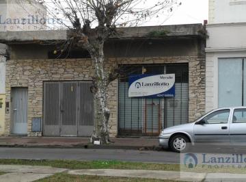 Casa · 160m² · 1 Dormitorio · 1 Cochera · Casa - Lanús Este