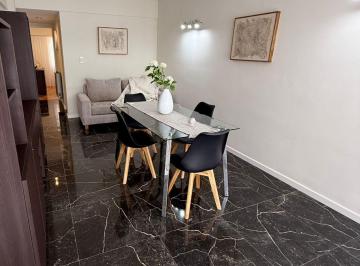 Departamento · 49m² · 1 Dormitorio · 2 Ambientes a La Calle C/dependencia C/balcón - Plaza Colón