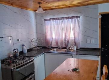 Casa de 5 ambientes, Cutral Có · Martillera Publica Alquila Casa de 3 Dorm. - Cutral Có