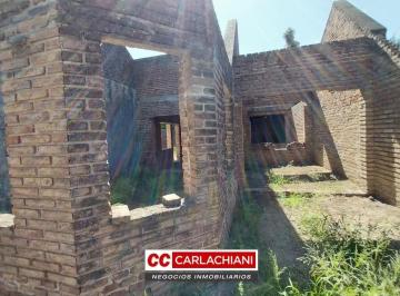 Casa · 151m² · 6 Ambientes · 1 Cochera · Casa en Las Rosas