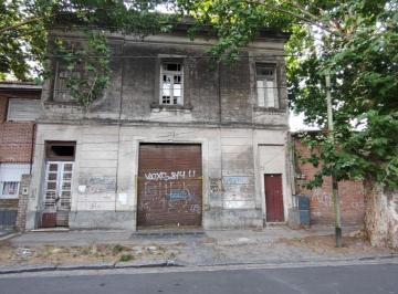 Local comercial de 6 ambientes, Almirante Brown · Alquiler Gran Local Comercial o Deposito en Adrogue. Ideal Gastronomia, Cafe, Cervecería, Etc. a Reciclar