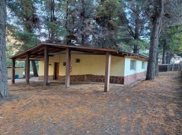 Casa · 105m² · 3 Ambientes · 1 Cochera · Casa en Venta - 3 Dorm. 2 Baños - Esquel