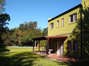 Quinta vacacional · 93m² · 4 Ambientes · 3 Cocheras · Quinta en Alquiler Temporario en La Bota | Parque de 1.200 m², Piscina y Alquiler de 1 a 3 Meses