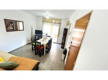 Departamento · 45m² · 3 Ambientes · Departamento de 1 Dormitorio en Alquiler Temporario. Centro Rosario. Sarmiento Al 1100.