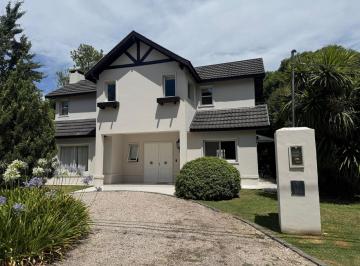 P02.jpeg · Venta Casa Barrio Princess Pilar
